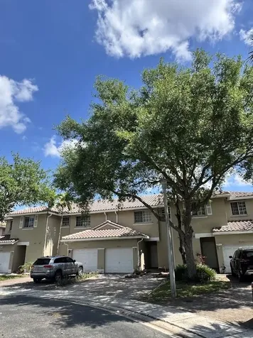 4030 NW 90th Way Sunrise FL 33351