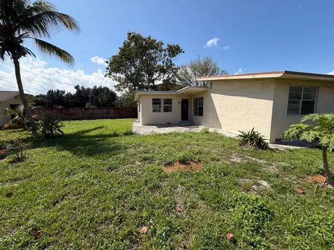 2250 NW 27th Street Oakland Park FL 33311