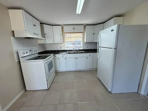 2250 NW 27th Street Oakland Park FL 33311