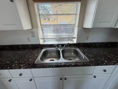 2250 NW 27th Street Oakland Park FL 33311