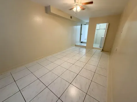 2250 NW 27th Street Oakland Park FL 33311