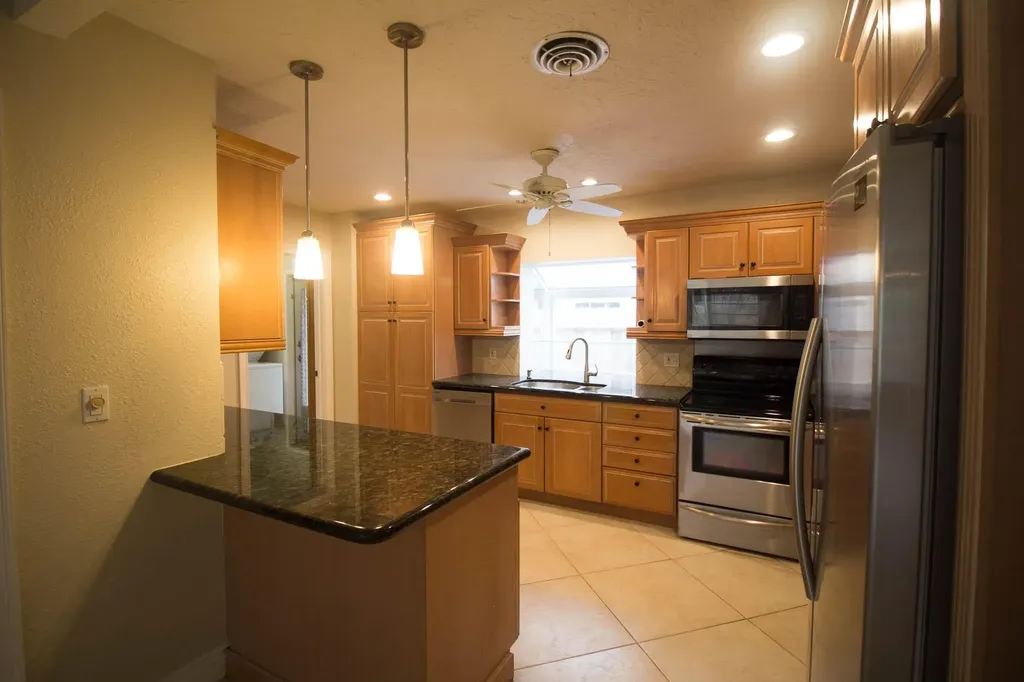 909 NE 12th Avenue Pompano Beach FL 33060
