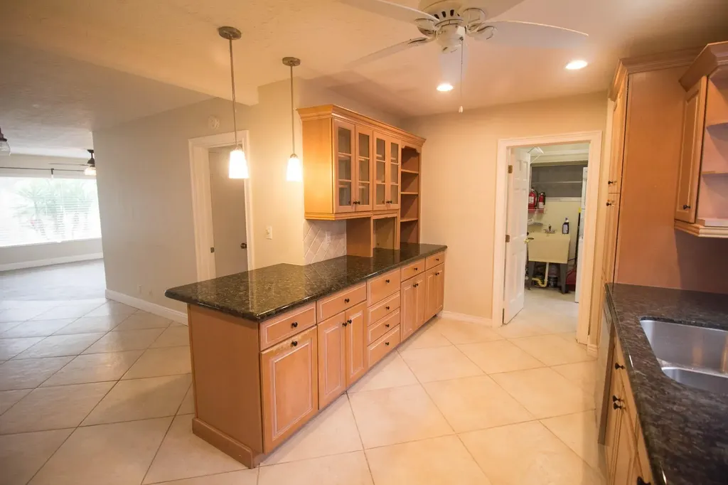909 NE 12th Avenue Pompano Beach FL 33060