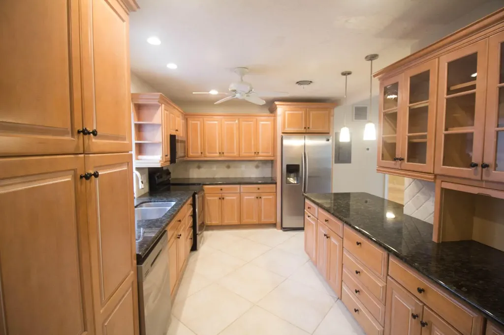 909 NE 12th Avenue Pompano Beach FL 33060