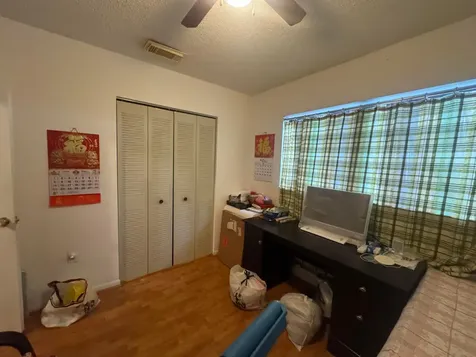 2446 W 70th Place Hialeah FL 33016