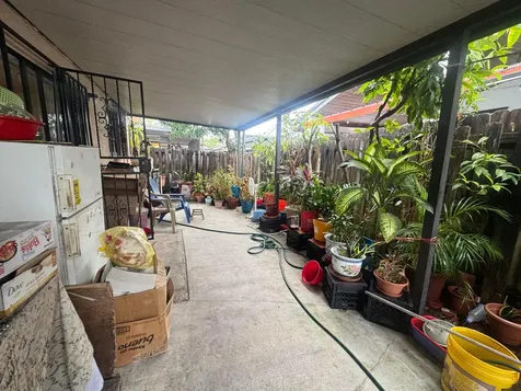 2446 W 70th Place Hialeah FL 33016