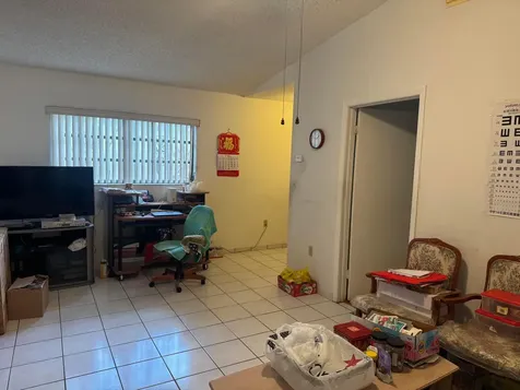 2446 W 70th Place Hialeah FL 33016