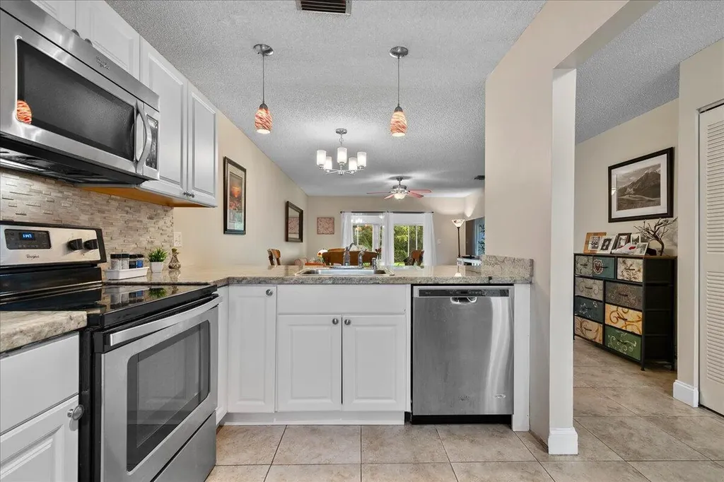 162 Lake Susan Lane West Palm Beach FL 33411