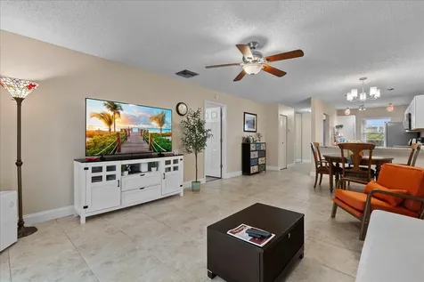 162 Lake Susan Lane West Palm Beach FL 33411