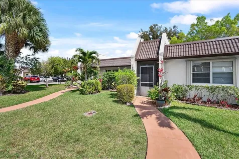 162 Lake Susan Lane West Palm Beach FL 33411