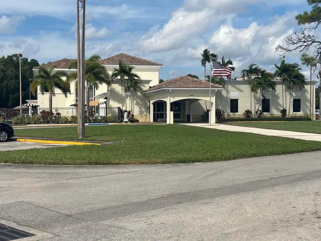 155 Windsor G West Palm Beach FL 33417