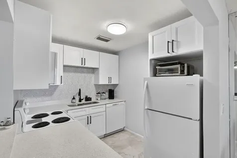 155 Windsor G West Palm Beach FL 33417