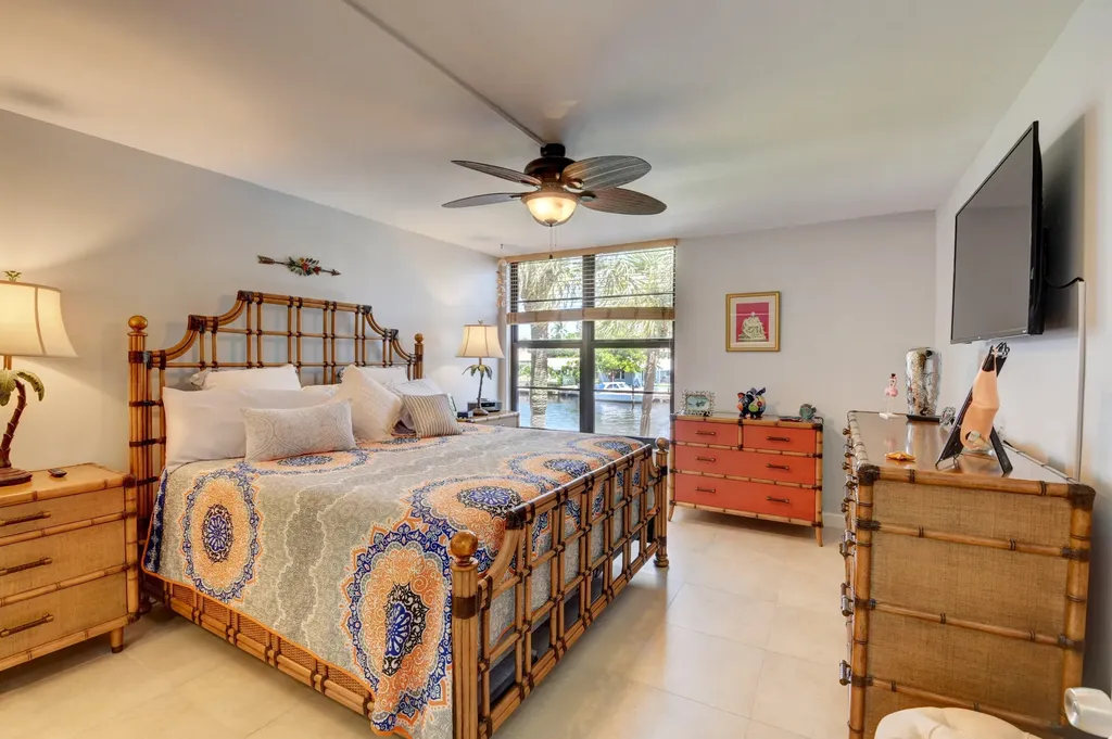 19 Royal Palm Way Boca Raton FL 33432