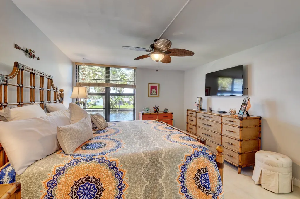 19 Royal Palm Way Boca Raton FL 33432