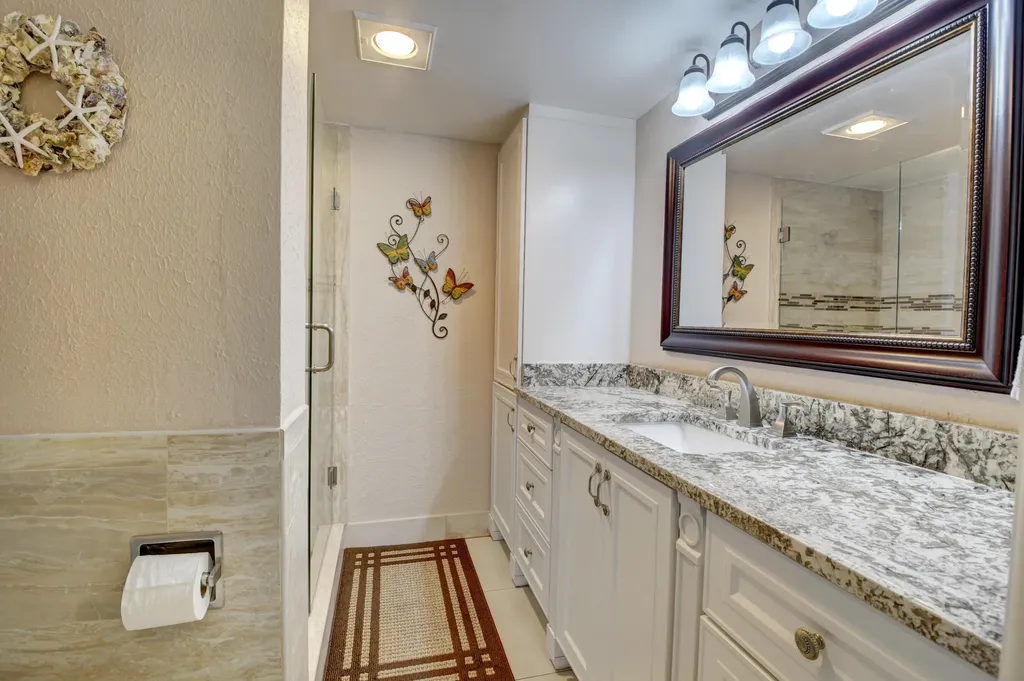 19 Royal Palm Way Boca Raton FL 33432