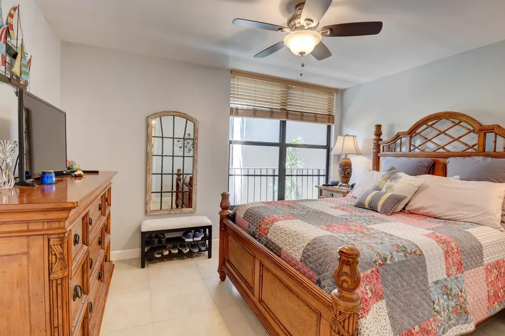 19 Royal Palm Way Boca Raton FL 33432