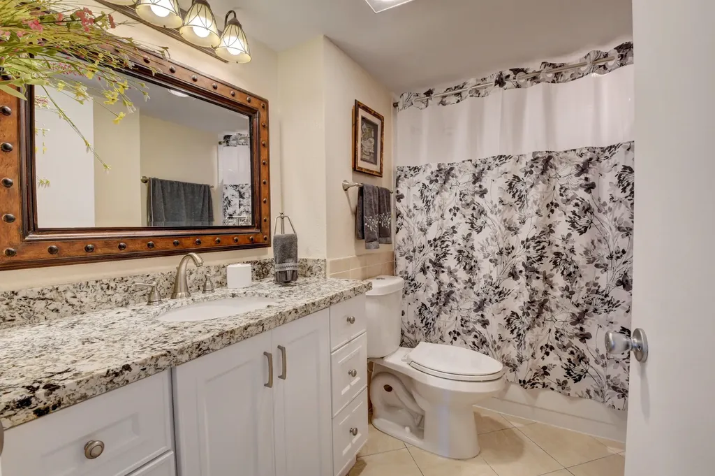 19 Royal Palm Way Boca Raton FL 33432