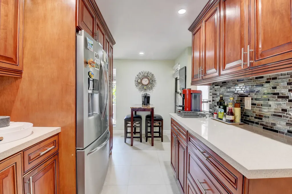 19 Royal Palm Way Boca Raton FL 33432