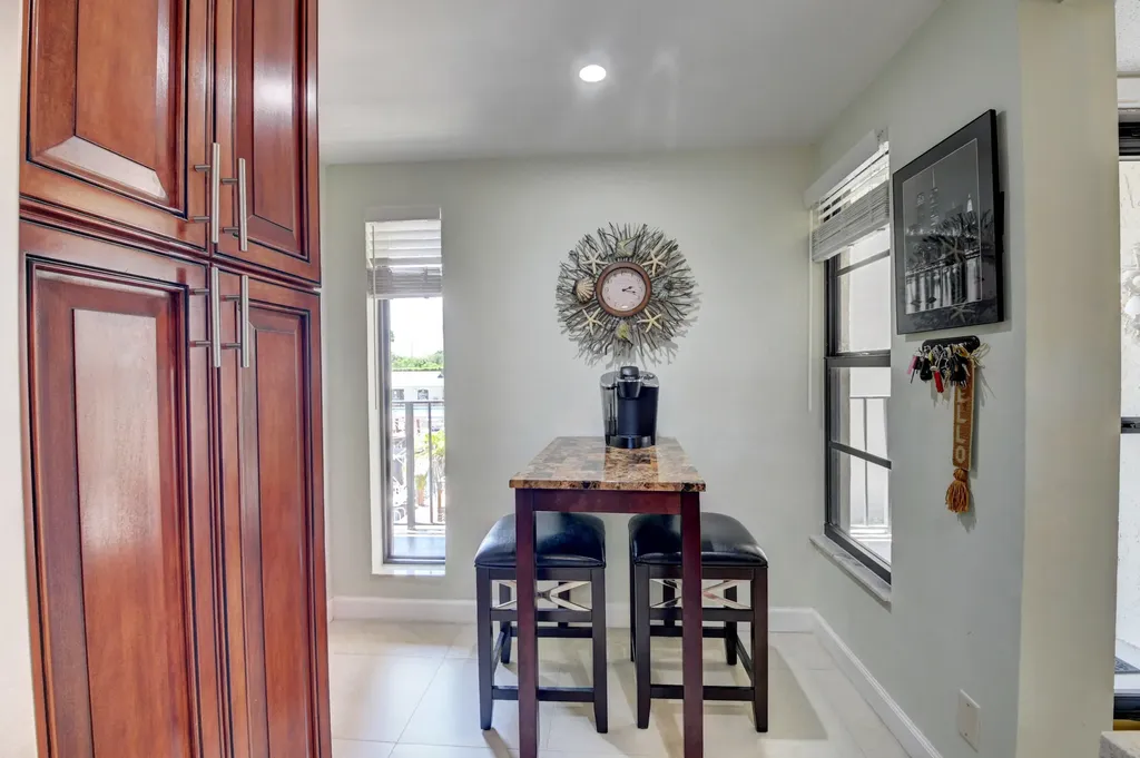 19 Royal Palm Way Boca Raton FL 33432