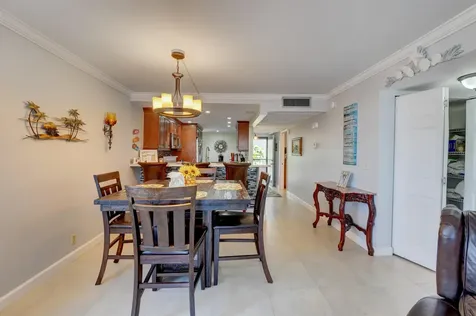 19 Royal Palm Way Boca Raton FL 33432