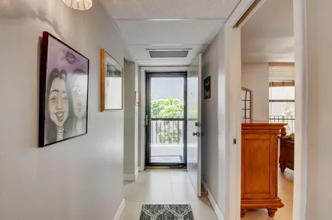 19 Royal Palm Way Boca Raton FL 33432