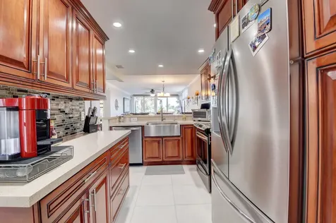 19 Royal Palm Way Boca Raton FL 33432
