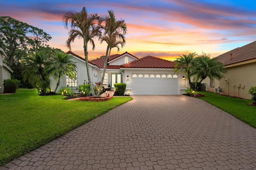 577 SW Saint Kitts Cove Port St Lucie FL 34986