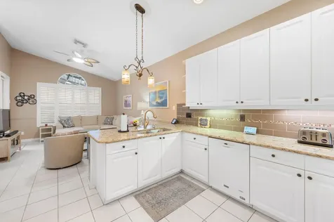 577 SW Saint Kitts Cove Port St Lucie FL 34986