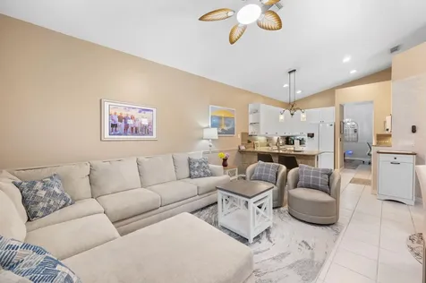 577 SW Saint Kitts Cove Port St Lucie FL 34986