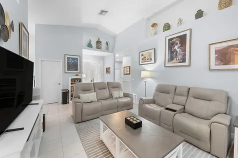 577 SW Saint Kitts Cove Port St Lucie FL 34986