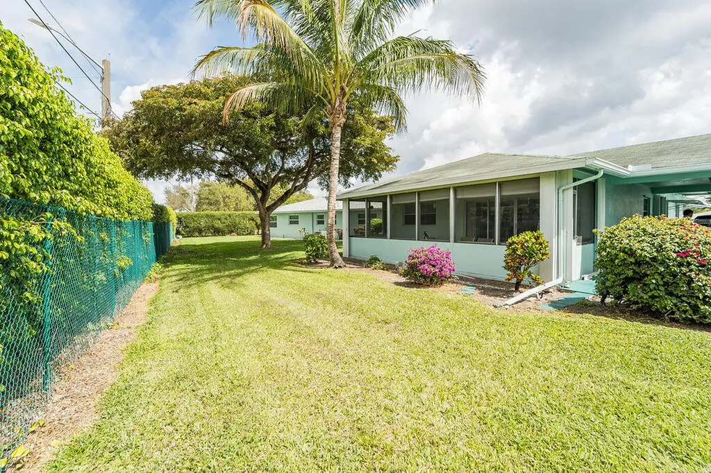 622 Hummingbird Lane Delray Beach FL 33445