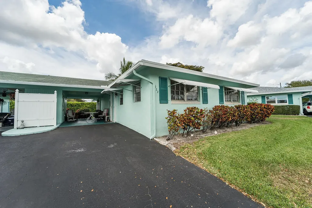 622 Hummingbird Lane Delray Beach FL 33445