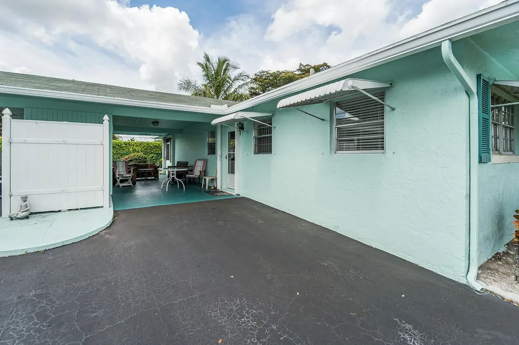 622 Hummingbird Lane Delray Beach FL 33445