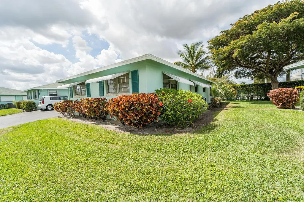 622 Hummingbird Lane Delray Beach FL 33445