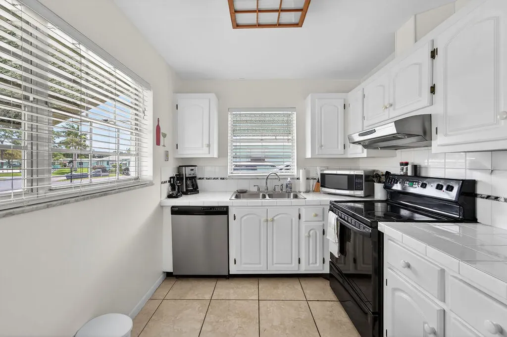 622 Hummingbird Lane Delray Beach FL 33445