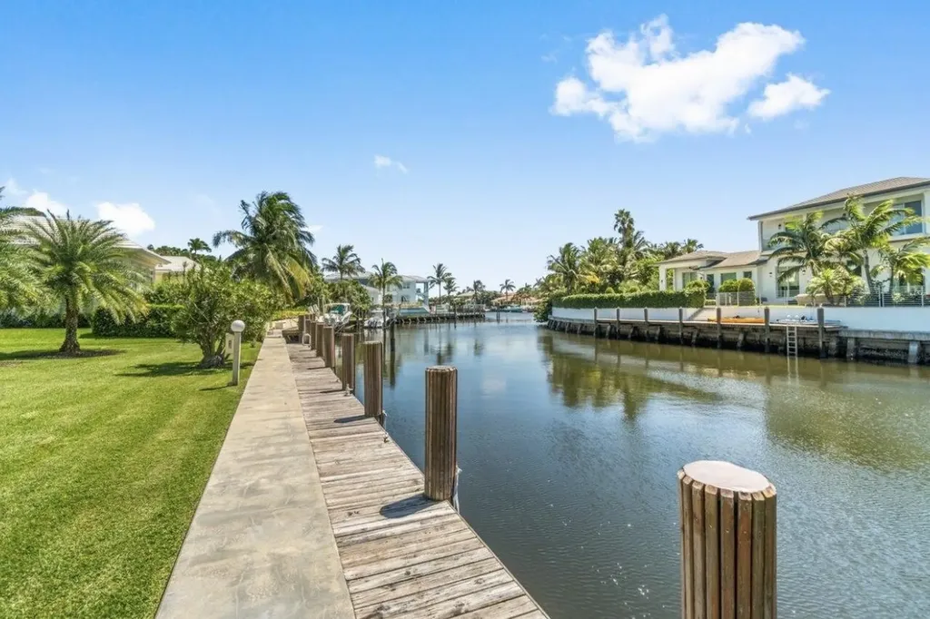 6711 N Ocean Boulevard Ocean Ridge FL 33435