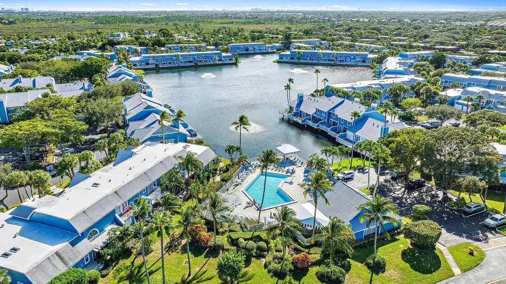 1217 Ocean Dunes Circle Jupiter FL 33477