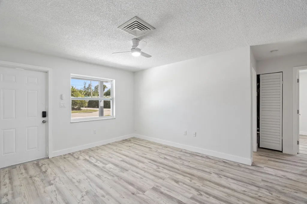 662 Granada Street Fort Pierce FL 34949