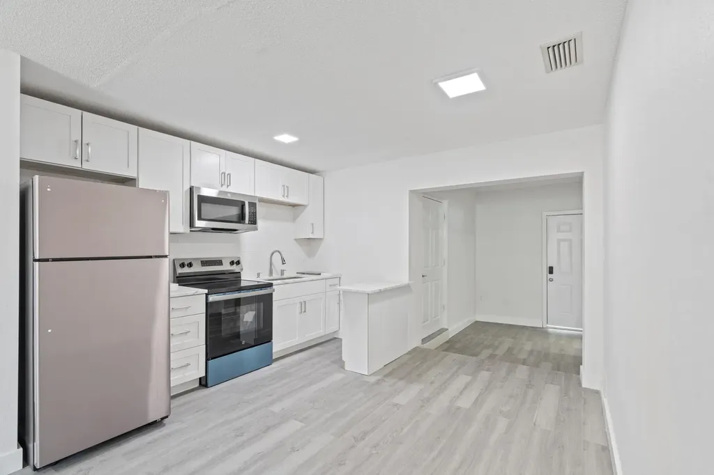 662 Granada Street Fort Pierce FL 34949