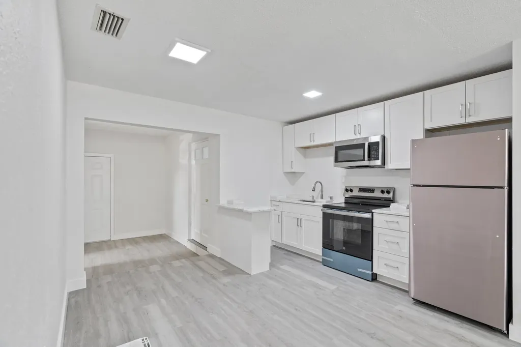662 Granada Street Fort Pierce FL 34949