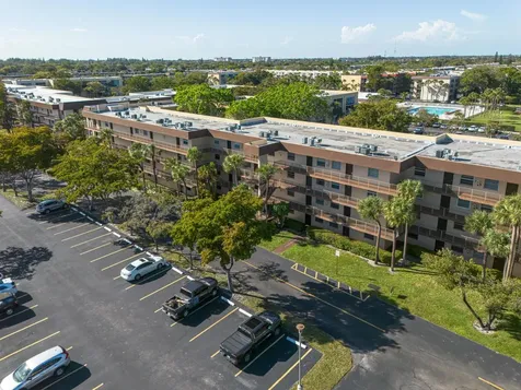 3121 NW 47th Terrace Lauderdale Lakes FL 33319