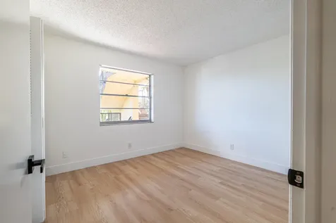 3121 NW 47th Terrace Lauderdale Lakes FL 33319