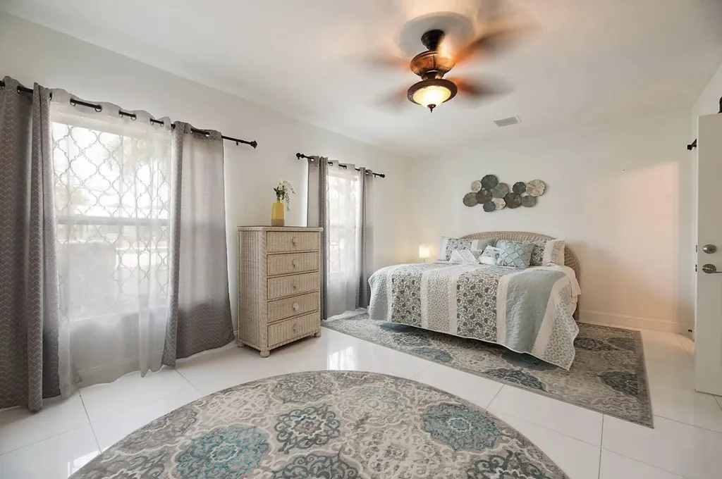 2740 SE 1st Court Pompano Beach FL 33062