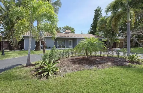 2740 SE 1st Court Pompano Beach FL 33062