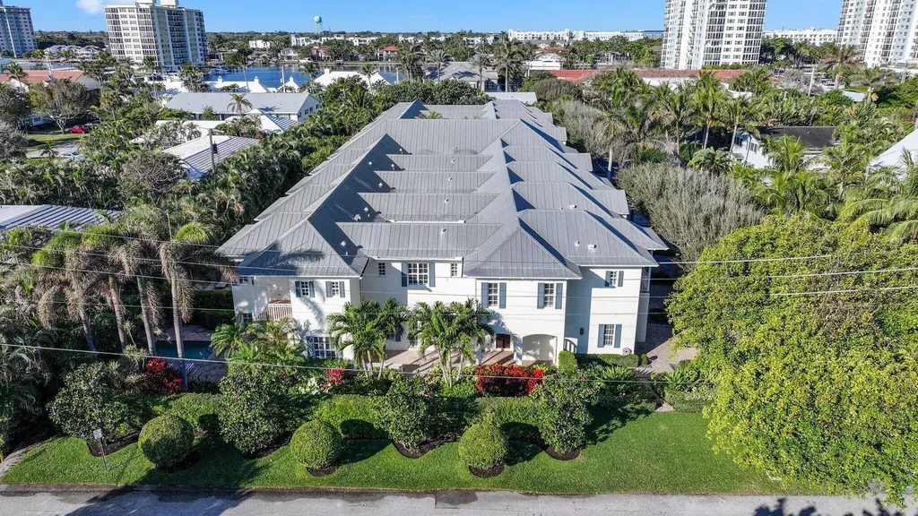 1028 Bay Street Delray Beach FL 33483