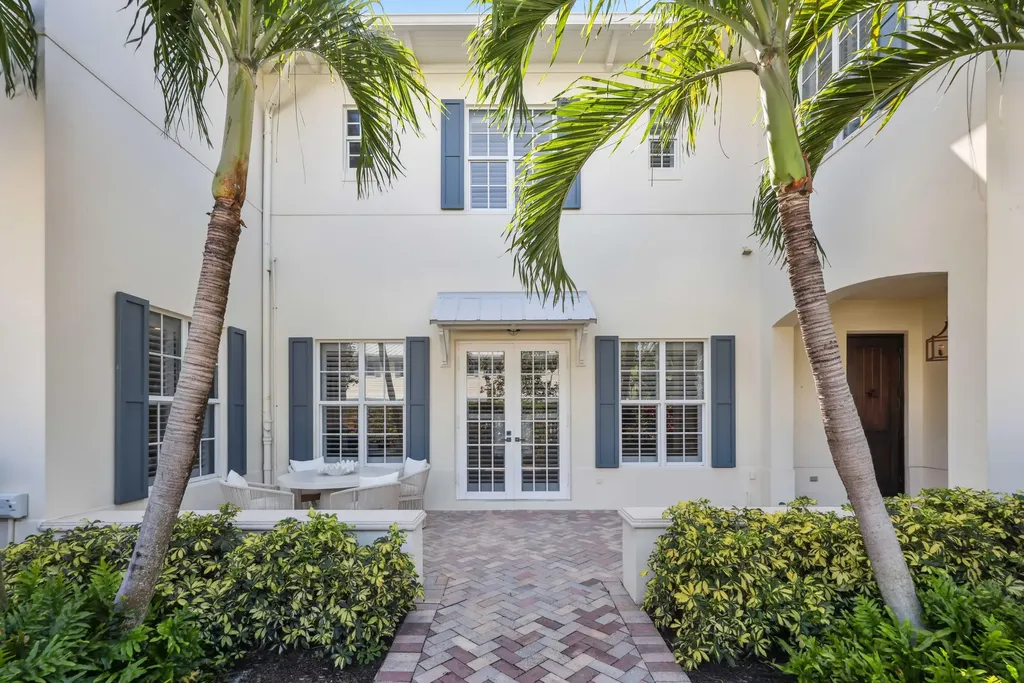 1028 Bay Street Delray Beach FL 33483