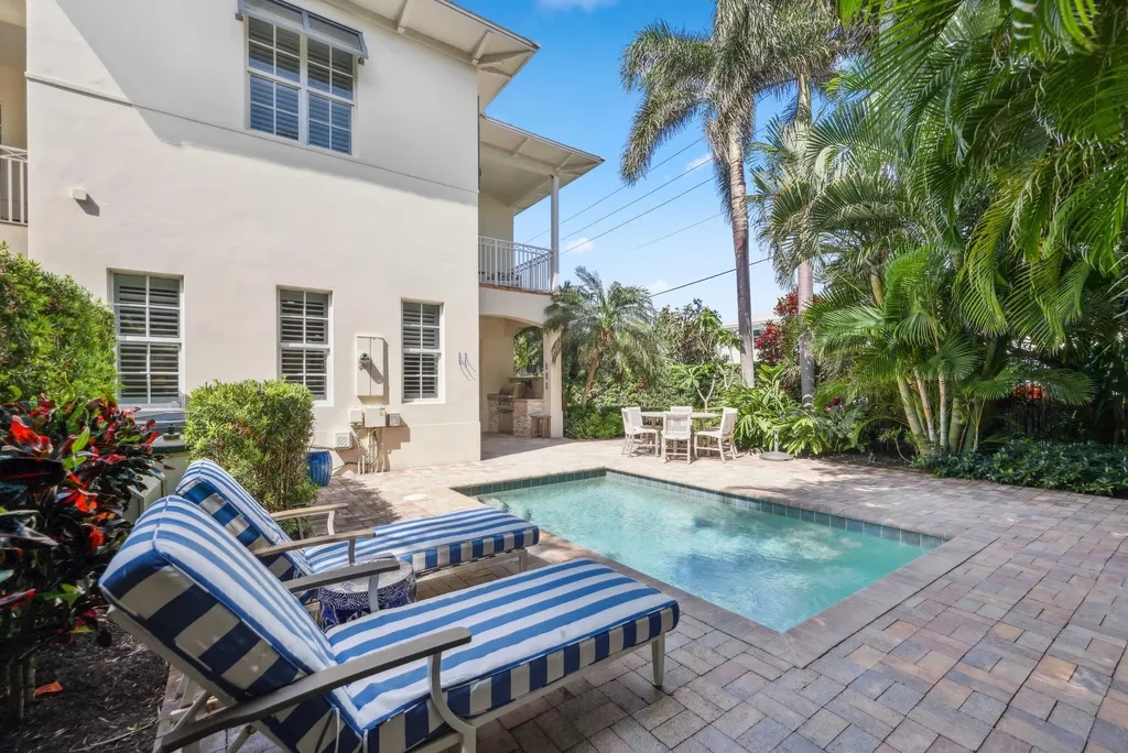 1028 Bay Street Delray Beach FL 33483