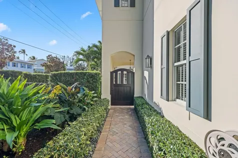 1028 Bay Street Delray Beach FL 33483