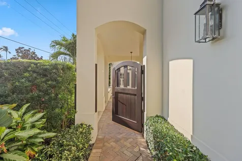 1028 Bay Street Delray Beach FL 33483