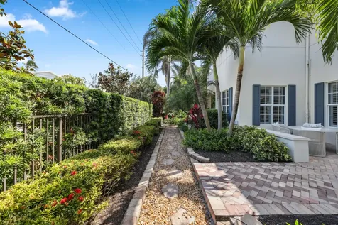 1028 Bay Street Delray Beach FL 33483